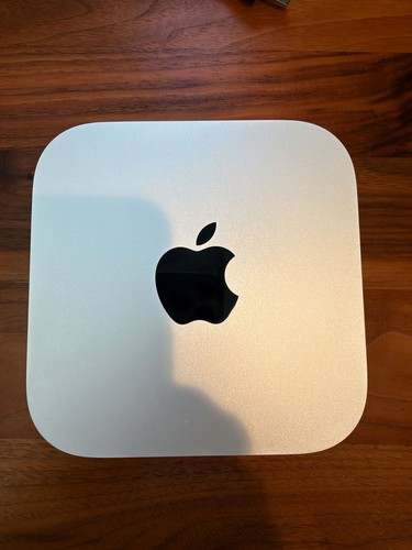 Very slightly used apple - very, mac
